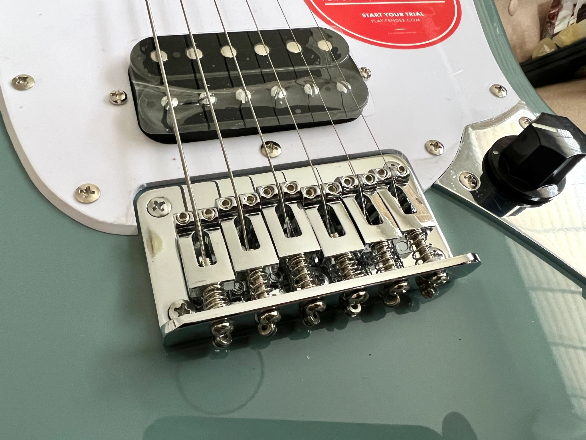 Squier by Fender Bullet Mustang HH (2021) - scrapbook3
