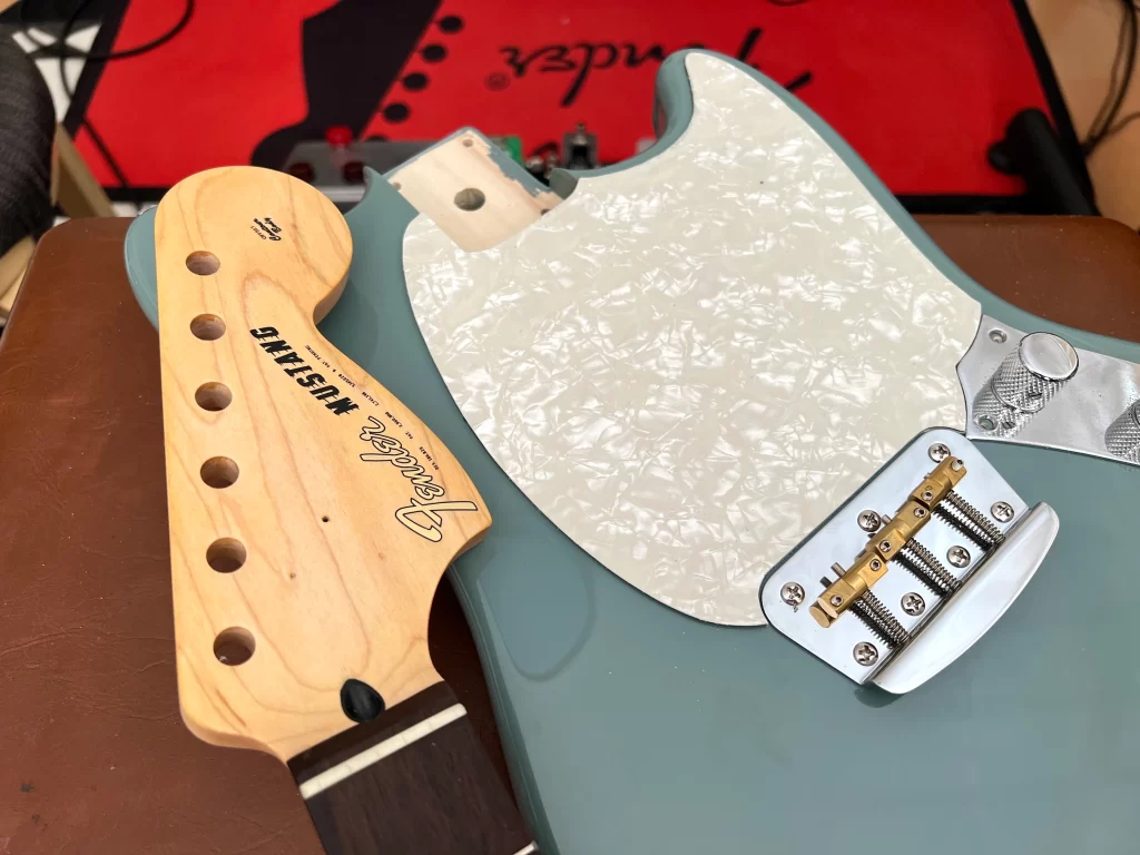 Squier By Fender Bullet Mustang HH 2021 Sonic Gray made in China ローレル指板 ムスタング スクワイヤー