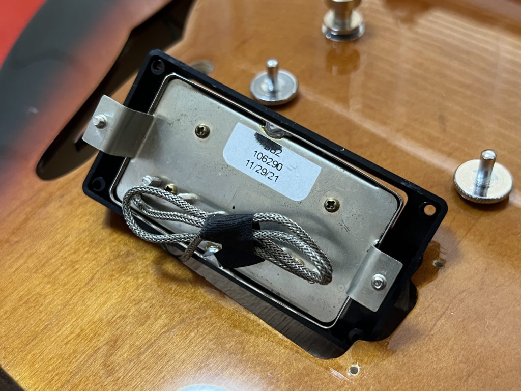 Squier by Fender Starcaster Affinity Series 2021 スクワイヤー スターキャスター 廉価版 humbucker model Burstbucker Tokai ATE120S ATE130S マホガニーネック メイプルネック wiring　実体配線図