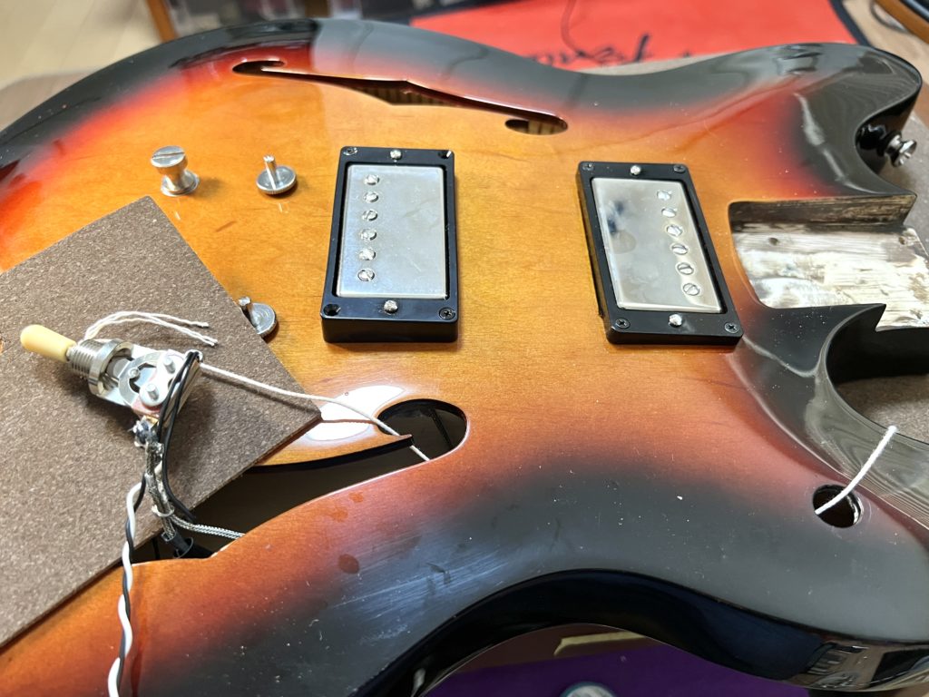 Squier by Fender Starcaster Affinity Series 2021 スクワイヤー スターキャスター 廉価版 humbucker model Burstbucker Tokai ATE120S ATE130S マホガニーネック メイプルネック wiring　実体配線図