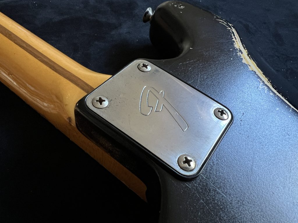 Fender Mustang 1977 '70s USA ムスタング 70年代 Black 配線図 wiring 配線 1966 Vintage ピックガード交換 ペグ交換 dilectronダイレクトロン メイプル ワンピースネック