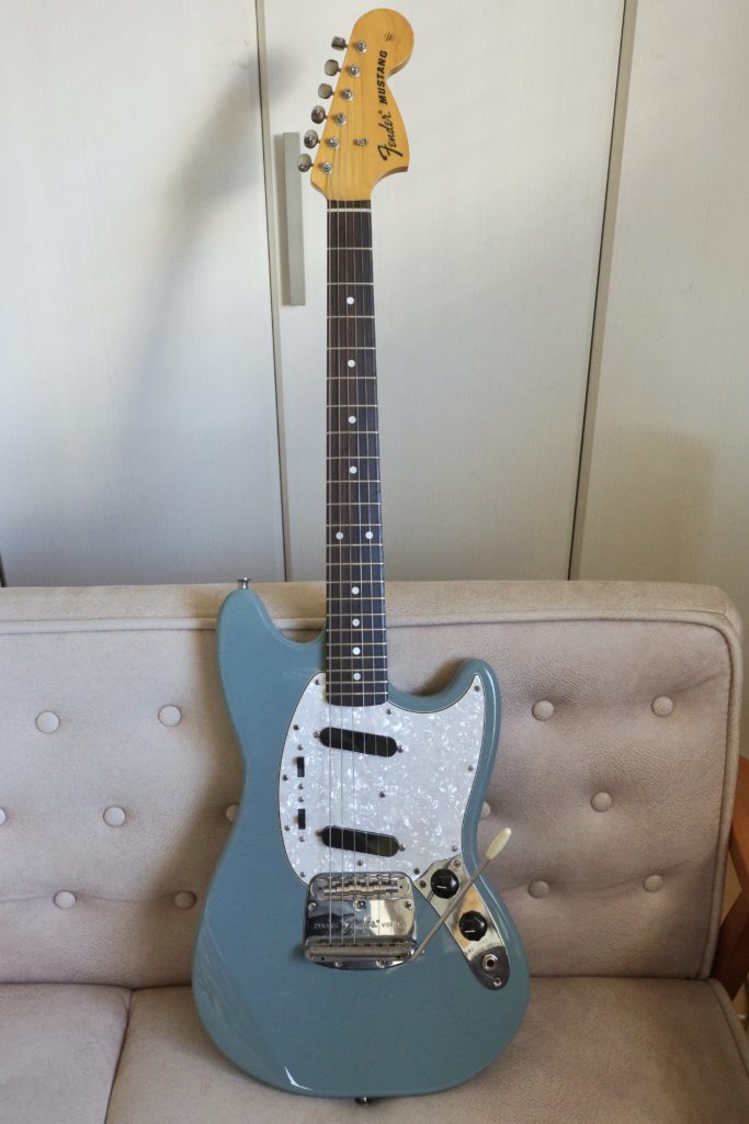 Squier By Fender Bullet Mustang HH 2021 Sonic Gray made in China ローレル指板 ムスタング スクワイヤー Mustang Dynamic Vibrato Lindy Fralin Fat '50s