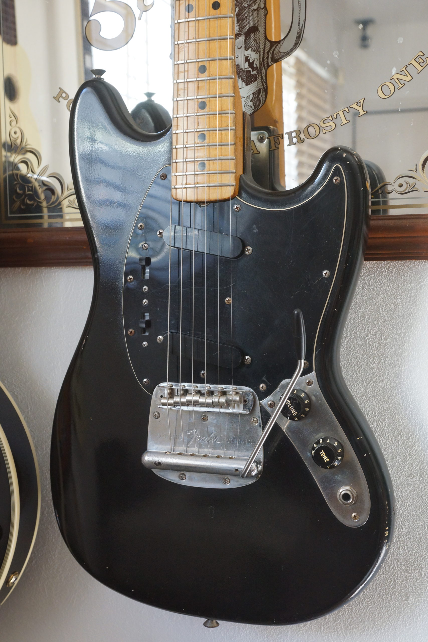 Fender Mustang 1977 '70s USA ムスタング 70年代 Black 配線図 wiring 配線 1966 Vintage ピックガード交換 ペグ交換 dilectronダイレクトロン