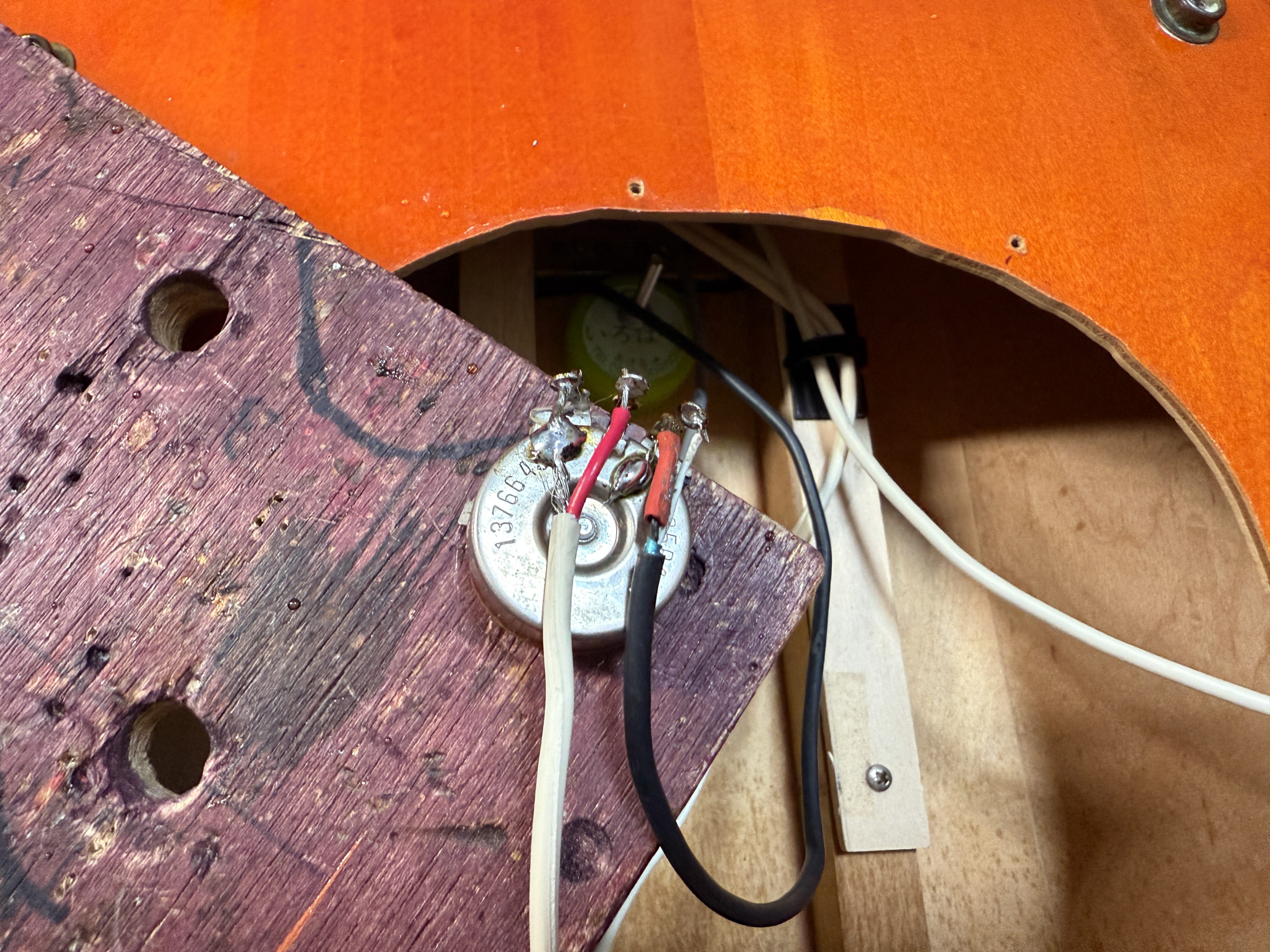 Gretsch 6120 Chet Atkins Nashville (6120 DC 1968) ヴィンテージ配線 モダン配線 wiring　改造 TV Jones TV Jones Ray Butts Ful-Fidelity Filter Tron TV Classic Plus Sperazel Trim-Lok