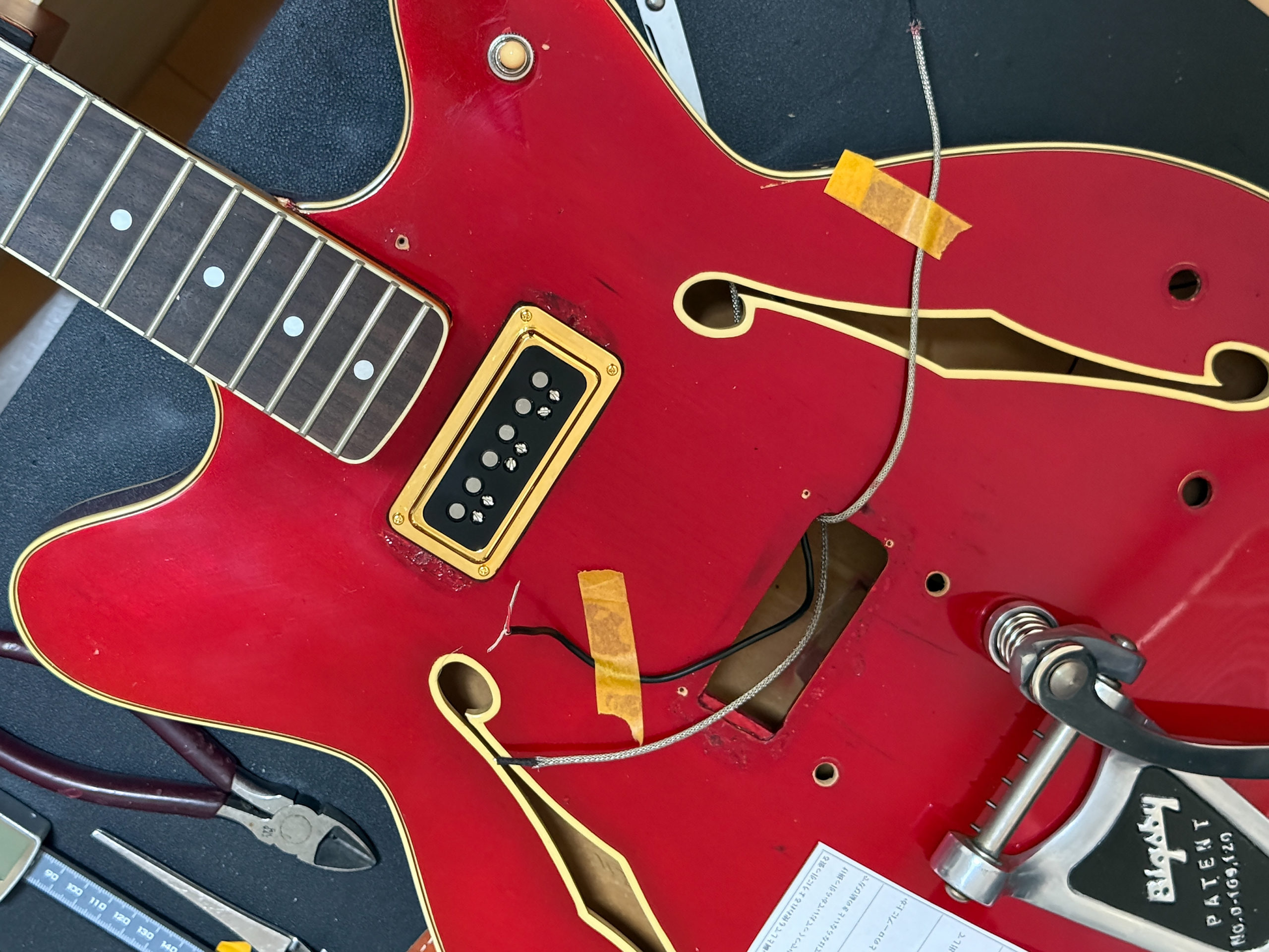 Fender Coronado 1967 Chery Red Candy Apple Red '60s ピックアップの取り付け wiring Gretsch Dynasonic