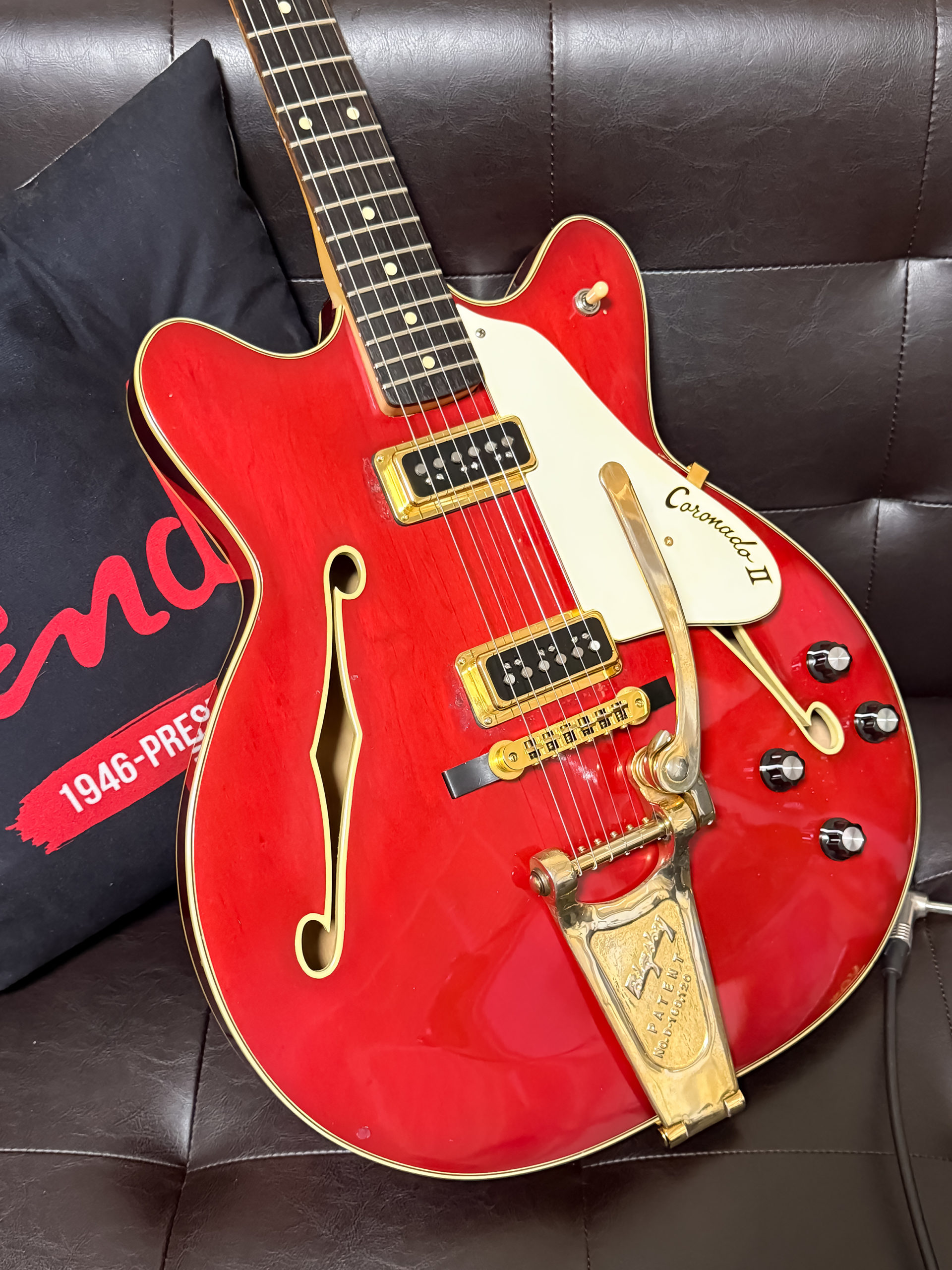 Fender Coronado 1967 Chery Red Candy Apple Red '60s ピックアップの取り付け wiring Gretsch Dynasonic Bigsby B6 nonpainted short hinge