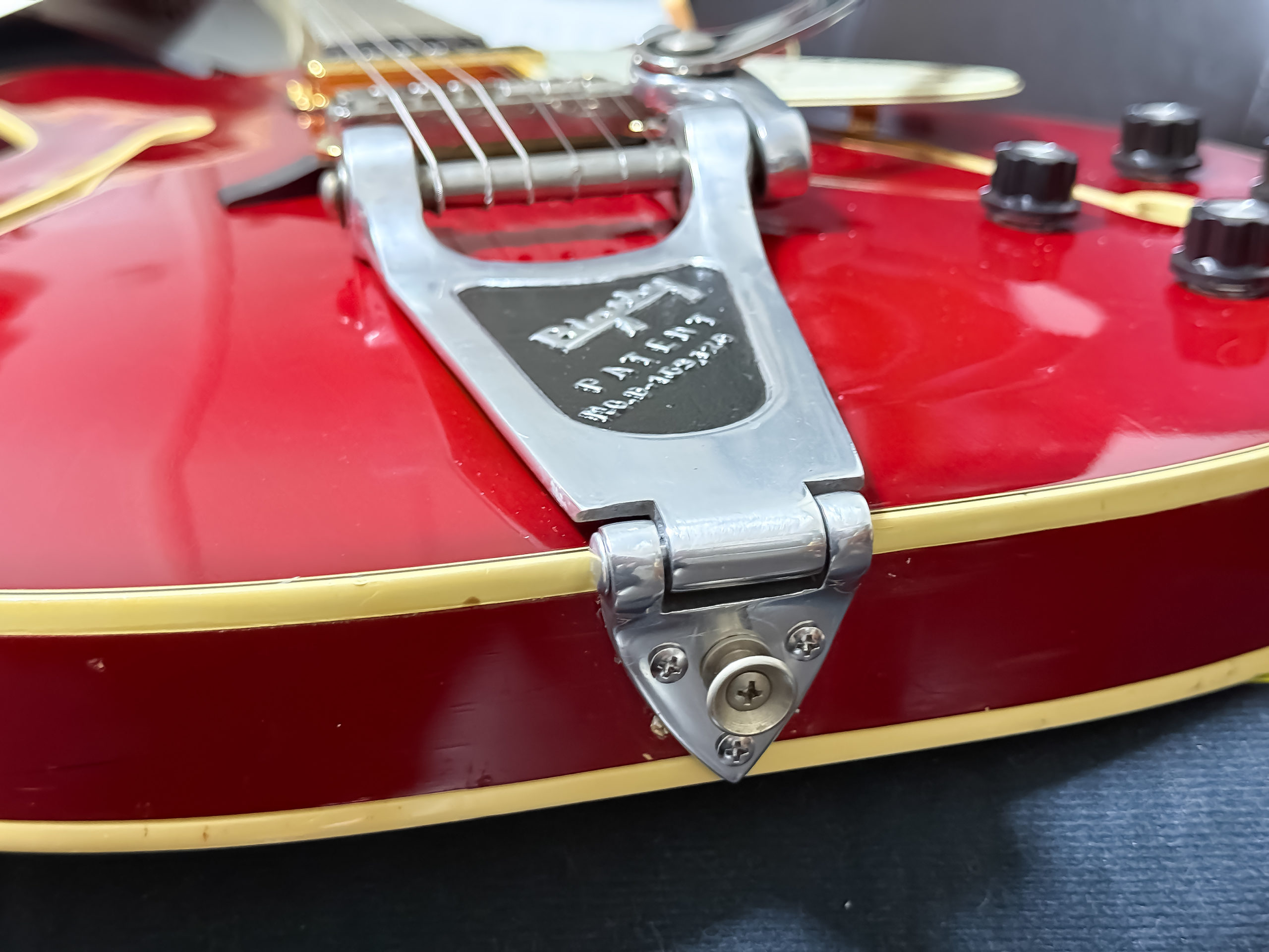 Fender Coronado 1967 Chery Red Candy Apple Red '60s ピックアップの取り付け wiring Gretsch Dynasonic Bigsby B6 取り付け位置の厚み43.7mm 
